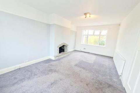 3 bedroom semi-detached house to rent, Prestfield Road, Whitefield, M45