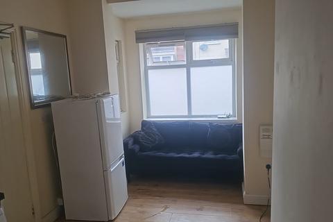 Studio to rent, Leicester Street, Wolverhampton WV6