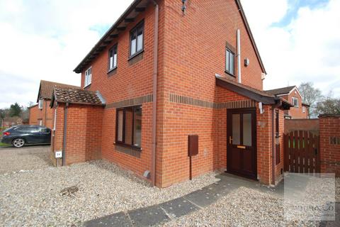 2 bedroom semi-detached house to rent, Anson Close, Norwich NR9