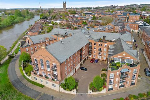 2 bedroom apartment for sale, Armstrong Drive, Worcester