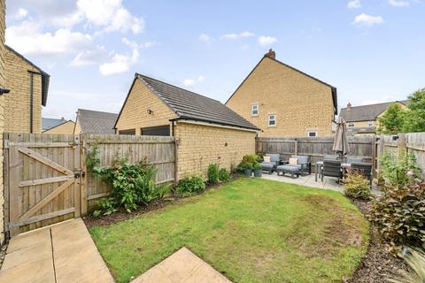 3 bedroom semi-detached house for sale, Tumbler Way, Carterton, Oxfordshire