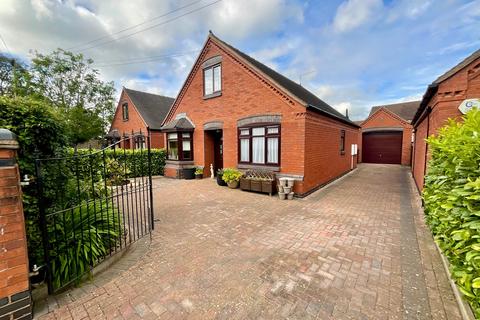 3 bedroom detached bungalow for sale, Walton Way, Stone, ST15