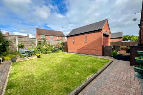 3 bedroom detached bungalow for sale, Walton Way, Stone, ST15