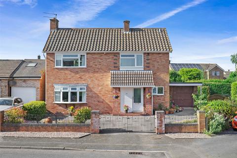 10 Brookside, Kempsey, Worcester, WR5 3LB