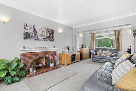 10 Brookside, Kempsey, Worcester, WR5 3LB