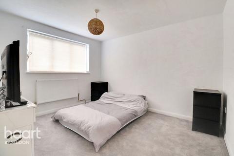2 bedroom maisonette for sale, Alexander Road, Basildon