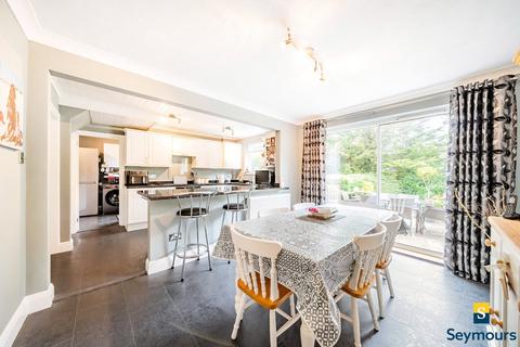 4 bedroom detached house for sale, Queen Eleanors Road, Surrey GU2