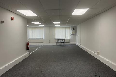 Office to rent, Gatehouse Close, Aylesbury HP19