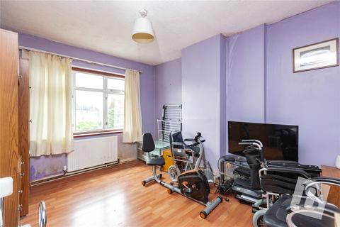 2 bedroom end of terrace house for sale, Farmway, Dagenham, RM8