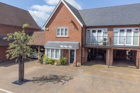 3 bedroom semi-detached house for sale, Condor Gate, Chelmsford CM3