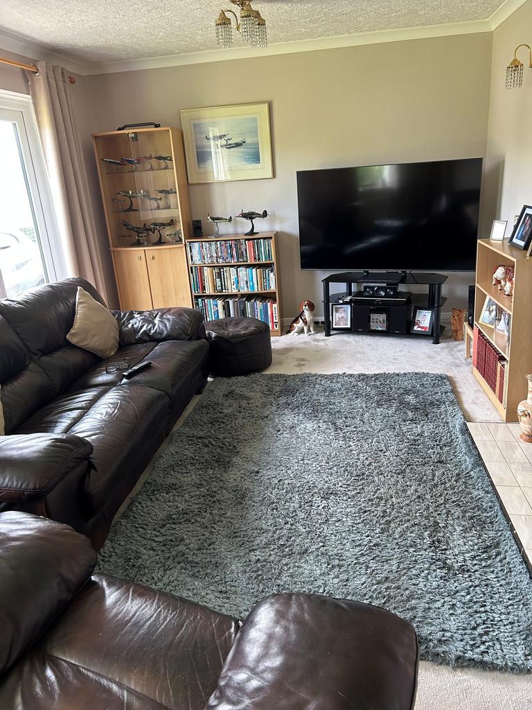 Living room (third image)