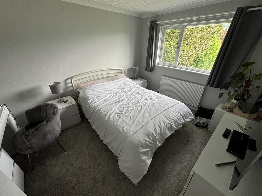 Front bedroom 1