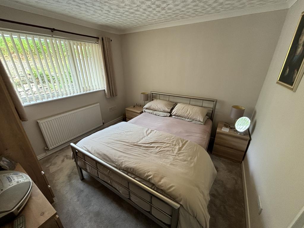 Rear bedroom 2