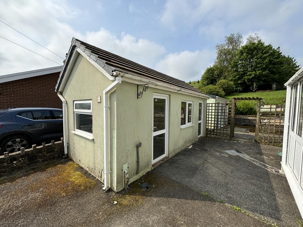 Former garage/studio