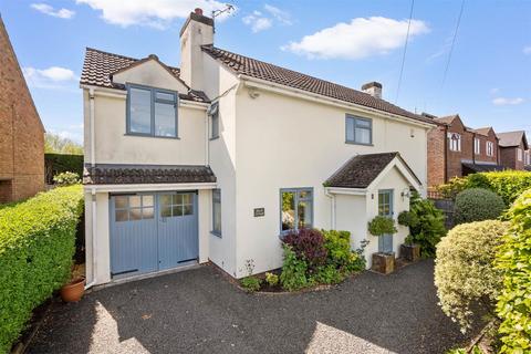 Beech Cottage, 6 Green Lane, Lower Broadheath, Worcester, WR2 6QH