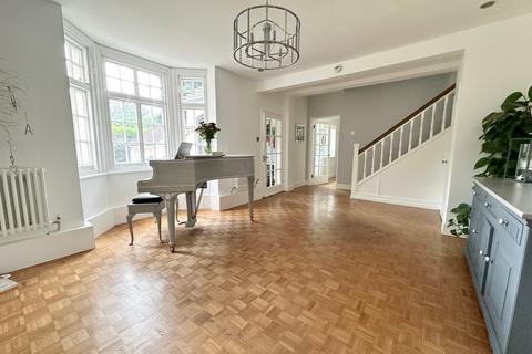 5 bedroom detached house for sale, Upper Chobham Road, CAMBERLEY GU15