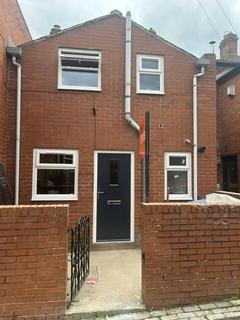 3 bedroom terraced house to rent, Farewell View, Langley Moor, Durham, DH7