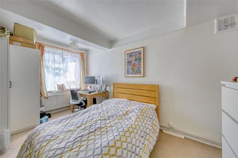 2 bedroom apartment to rent, Heslop Court, SW12