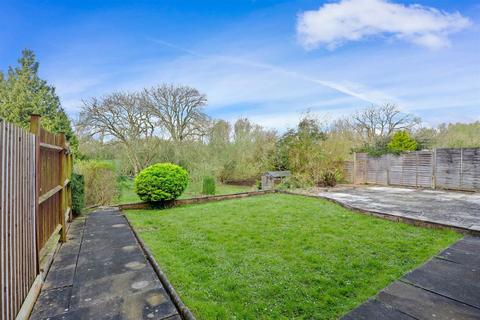 105 Columbia Drive, Lower Wick, Worcester, WR2 4XX