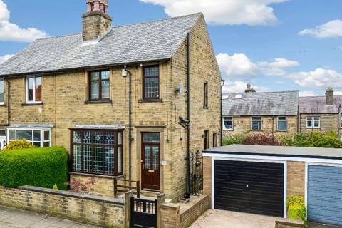 3 bedroom semi-detached house for sale, Stanley Road, Lindley, HD3