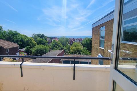 2 bedroom flat to rent, Hastings Road, Bexhill On Sea, TN40