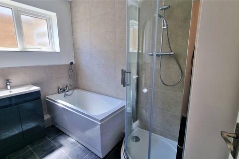 2 bedroom flat to rent, Hastings Road, Bexhill On Sea, TN40