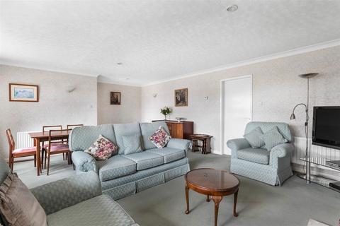 11 Byefields, Kempsey, Worcester, WR5 3NN