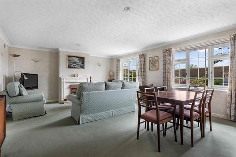 11 Byefields, Kempsey, Worcester, WR5 3NN