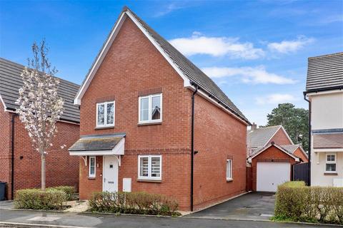 4 bedroom detached house for sale, Partletts Way, Powick