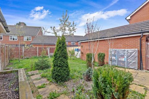 4 bedroom detached house for sale, Partletts Way, Powick