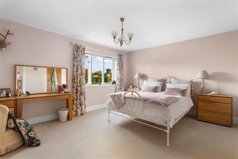 4 bedroom semi-detached house for sale, Laugherne Park, Martley, Worcester