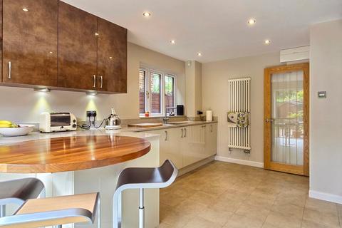 4 bedroom detached house for sale, Ampthill Road, Maulden, Bedfordshire, MK45