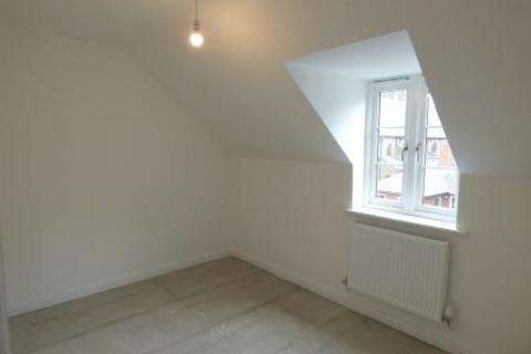 2 bedroom flat to rent, Charlton Arms Close, Wellington TF1