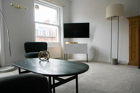 2 bedroom flat to rent, London W1U