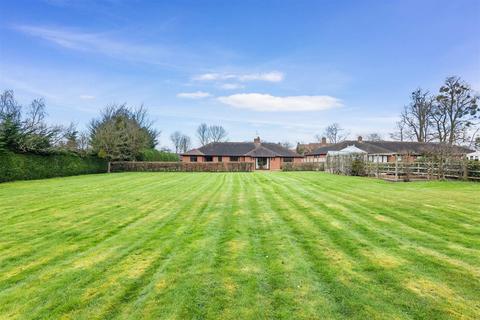 4 bedroom detached bungalow for sale, Norchard Lane, Peopleton, Pershore