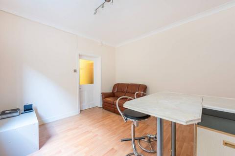 1 bedroom flat to rent, Devonshire Road, Chiswick, London, W4