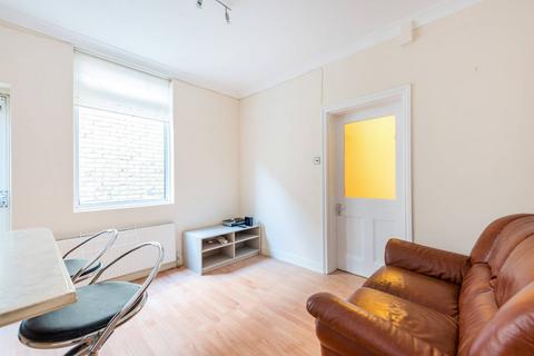 1 bedroom flat to rent, Devonshire Road, Chiswick, London, W4