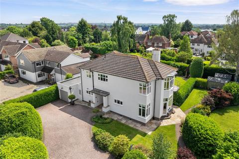 The Hedges Barneshall Avenue, Worcester, WR5 3EU