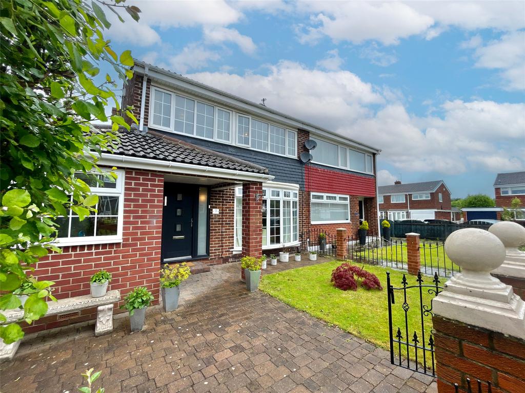 Sundridge Drive, Wardley, Gateshead... 3 bed semidetached house for sale £225,000