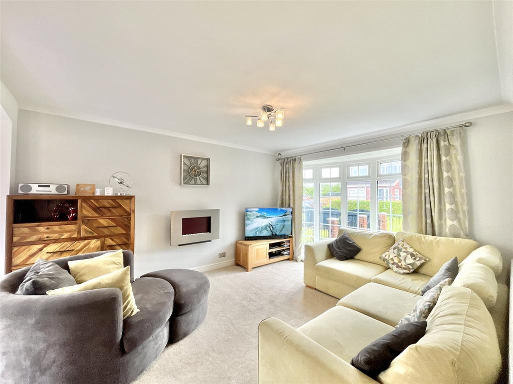 Sundridge Drive, Wardley, Gateshead... 3 bed semidetached house for