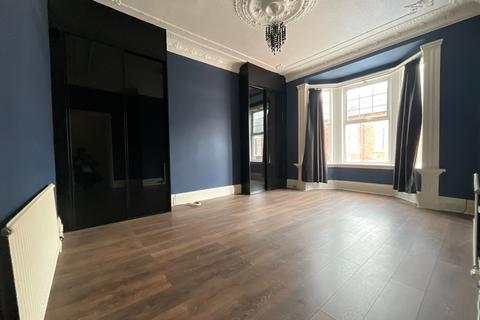 2 bedroom flat for sale, Coleridge Avenue, South Shields, Tyne and Wear, NE33