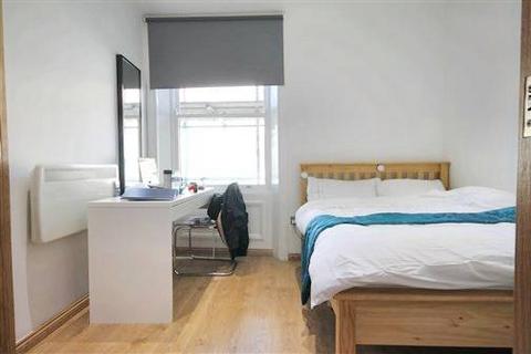 2 bedroom flat to rent, Falconars Court, Newcastle upon Tyne NE1