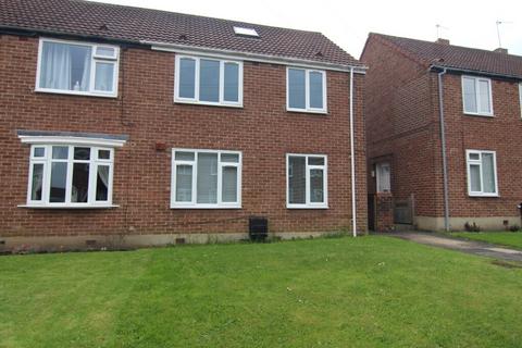 3 bedroom semi-detached house to rent, Lilac Avenue, Durham, Durham, DH1