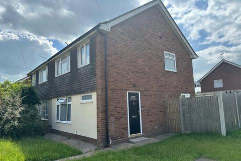 3 bedroom terraced house to rent, Flatford Drive, Clacton On Sea, Essex, CO16 8AH