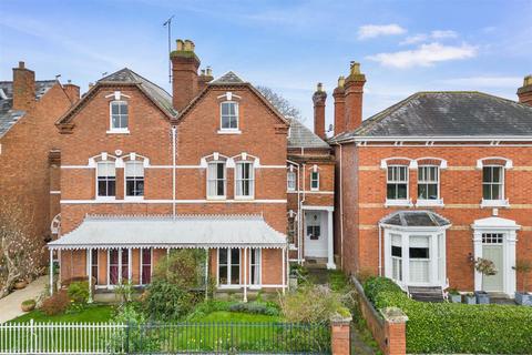 4 bedroom semi-detached house for sale, Stephenson Terrace, Worcester