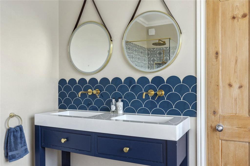 En Suite Detail