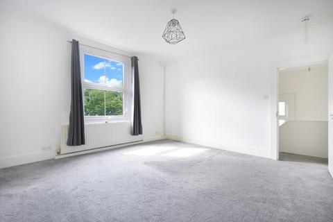 3 bedroom maisonette to rent, Hermon Hill, London, E11