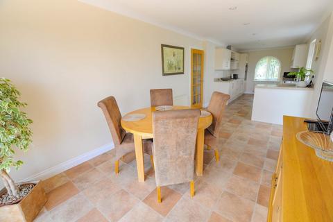 3 bedroom bungalow for sale, Fernway Close, Wimborne, BH21