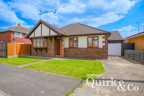 3 bedroom detached bungalow for sale, Gafzelle Drive, Canvey Island, SS8