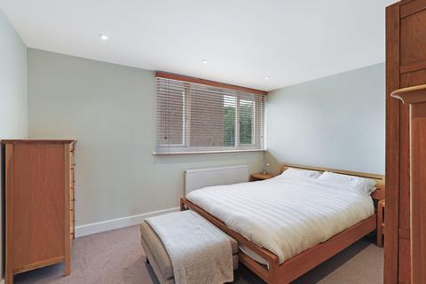 3 bedroom terraced house for sale, Andrews Close, Buckhurst Hill, IG9